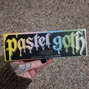KVD Pastel Goth 💀